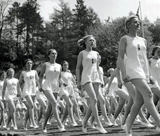 Read THE HITLER YOUTH IN SELECTED TEXTS, PHOTOGRAPHS & PROPAGANDA - Jeffrey Jones | ePub